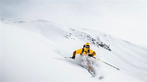 Get Ready For Ski Season With These 3 Dynamic Stability Exercises