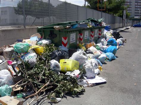 Emilia Romagna Calano I Rifiuti Urbani E Gli Indifferenziati