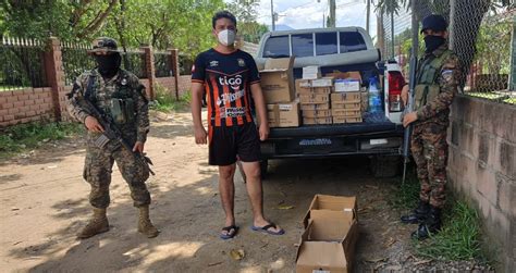 Fotos Sorprenden A Dos Sujetos Que Intentaban Ingresar Medicinas De