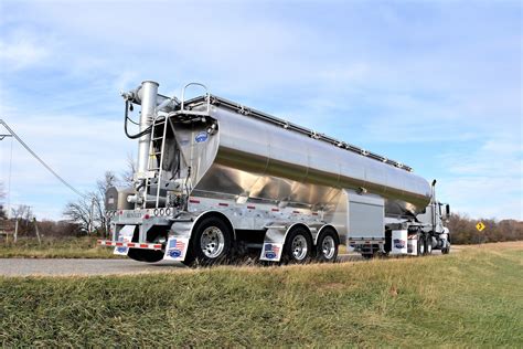 Bulk Feed Trailers Hensley Fabricating And Equipment Inc