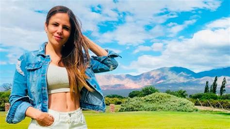 Romina Uhrig de Gran Hermano lució una microbikini con un diseño ideal