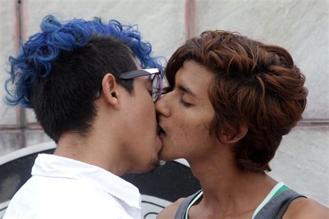 Un Tr Gico Error La Legalizaci N De Matrimonios Gay Obispos De