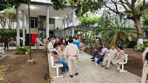 La Jornada Trabajadores De La Secci N Del Sntsa En Veracruz