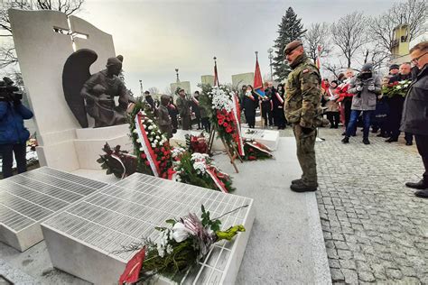 Ods Oni To Pomnik Pami Ci Dzieci Polskich Zdj Cia Wideo Radio D