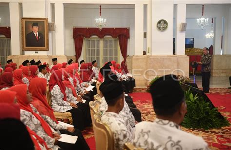 Presiden Bersilaturahmi Dengan Guru Antara Foto