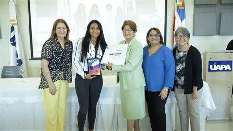 Participantes En Concurso Reciben Premios De Uapa Camino