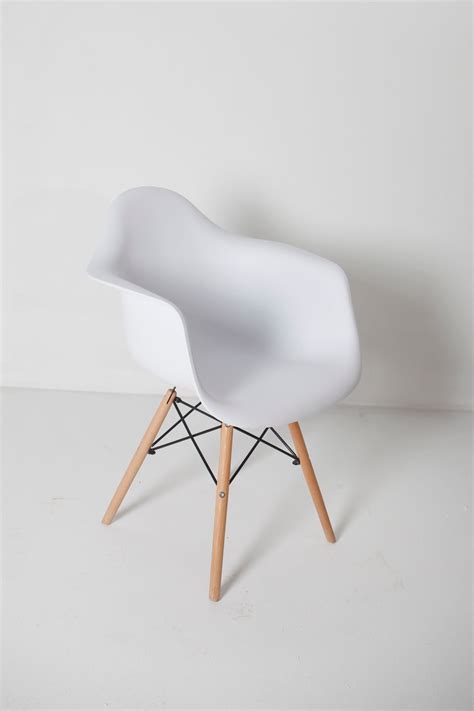 white accent chair 8