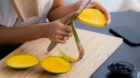 Dont Throw The Mango Peels With Its Consumption These Serious