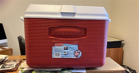 Rubbermaid 48 Qt Cooler For 10 In Bellingham Wa For Sale And Free — Nextdoor