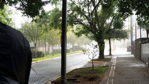 A qué hora va a llover hoy lunes 12 de agosto de 2024 en CDMX