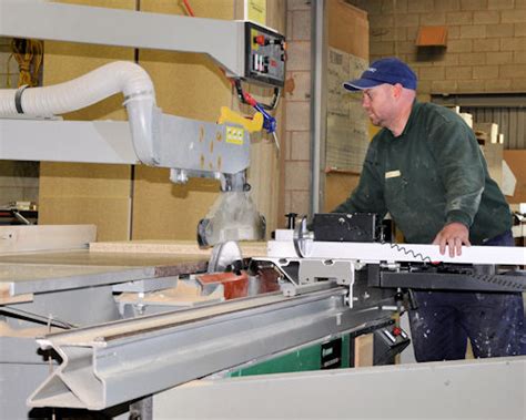 Fabricating Cabinets Cutting And Edging Panel Saws