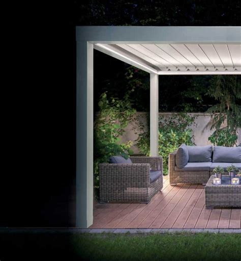 Pergola Con Lamelle Orientabili Allestire Il Cenone Di Capodanno