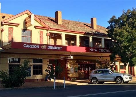 New Crown Hotel Hay Restaurant Reviews Phone Number And Photos