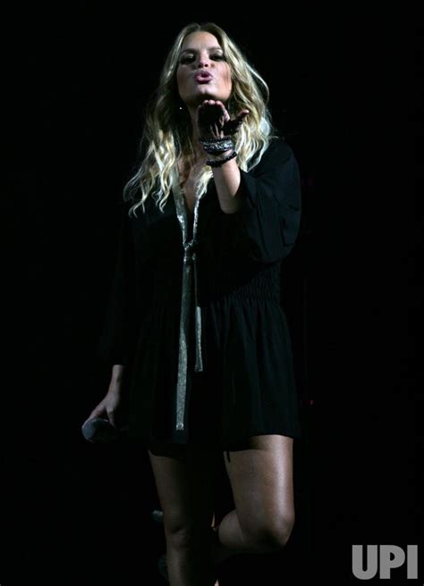 Photo Jessica Simpson Performs At Madison Square Garden In New York