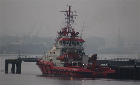 Tug Bb Power Imo 9694804 2015 600gt North Shields Flickr