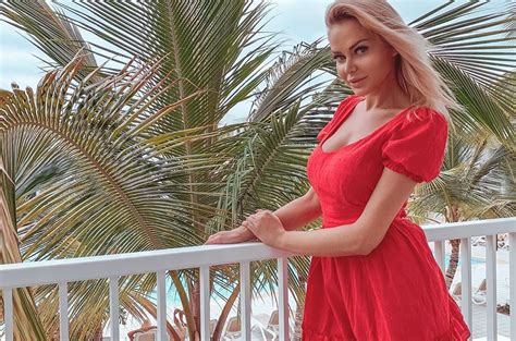 Ola Ciupa w bieliźnie eksponuje swoje wdzięki Hot zdjęcie Obcas pl