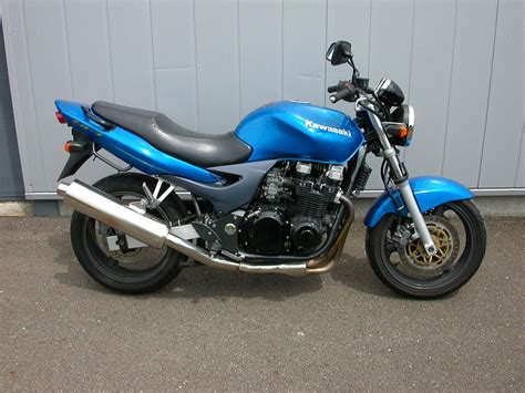 2002 Kawasaki ZR 7 Moto ZombDrive