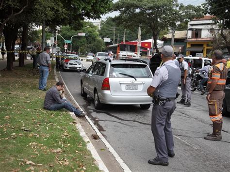 G1 Criminosos Roubam Malote Que Era Levado Em Carro Blindado Em Sp Notícias Em São Paulo