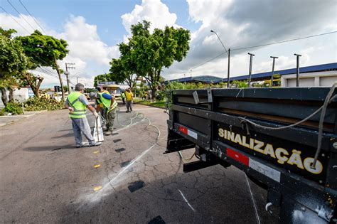 Sinalização horizontal e vertical é implantada na Vila Hortolândia