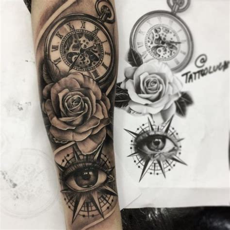 Tatouage Montre Gousset avec rose et oeil réaliste sur avant bras