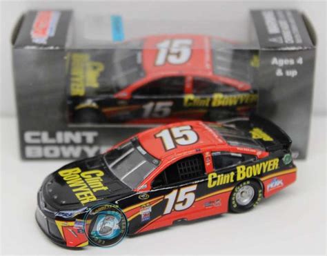 Clint Bowyer 2015 Youth Version 1:64 Nascar Diecast