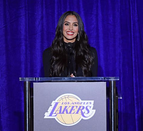 Vanessa Bryant gives emotional speech unveiling new Kobe statue, shares ...