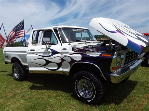 Pin By Dakota Lasher On 1973 79 Ford Dentside Mud Trucks Monster