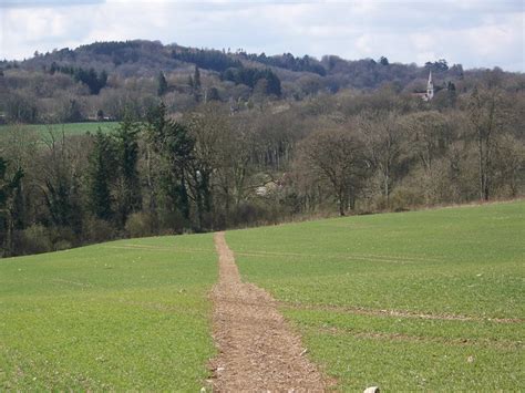 Footpath Towards Fonthill Lake Maigheach Gheal Cc By Sa 2 0