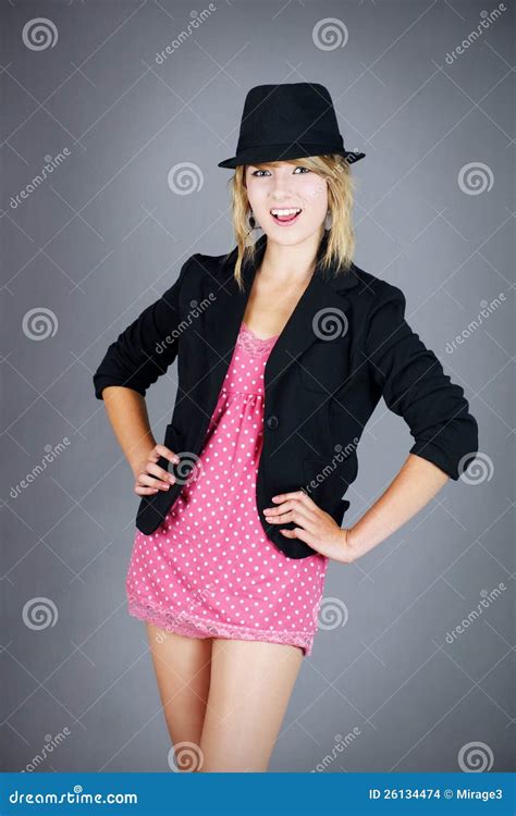 Jeune Danseuse Blonde Burlesque De Fille Photo Stock Image Du Cabaret Mignon 26134474