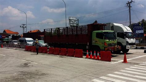 Jalur Pantura Cirebon Mulai Ramai Dengan Kendaraan Para Pemudik