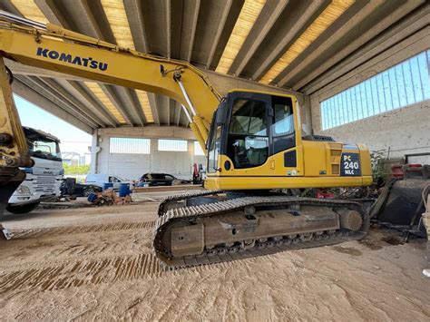 Komatsu Pc240nlc 8 Excavators Leasing Truck1 Usa