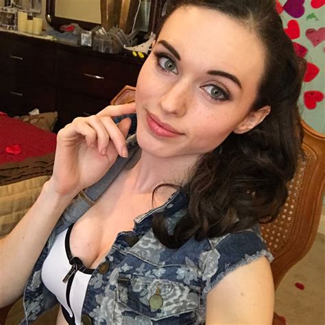 Amouranth - Kaitlyn Siragusa - We are still live in twitch! Just