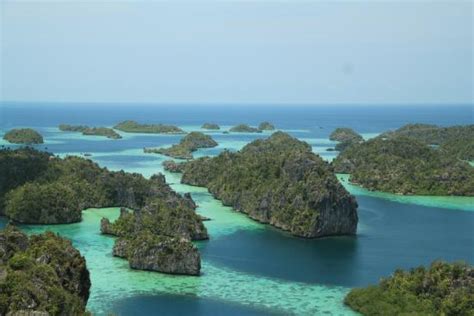 Berkeliling Pulau Misool Surga Tersembunyi Di Papua Barat