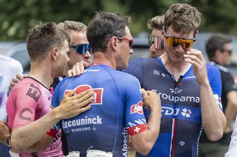 Fallece Gino Mäder tras la caída de ayer en el Tour de Suiza