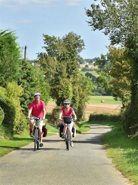 Circuit touristique à travers les Alpes Mancelles Office de Tourisme