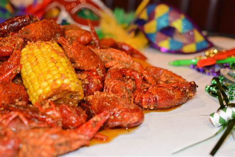 How To Eat Crawfish Like A Pro Angry Crab Shack