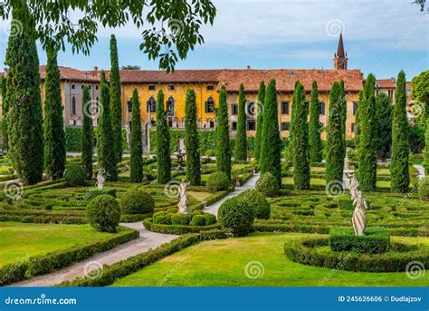 Palazzo Giusti In Italian Town Verona Stock Photo Image Of Relax