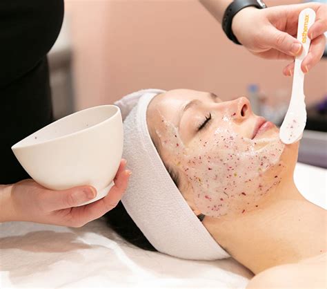 Derma Plane Facial Amara Clinic