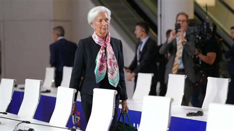 Ezb Will Zinsen Laut Lagarde So Lange Wie N Tig Hoch Halten Italiener