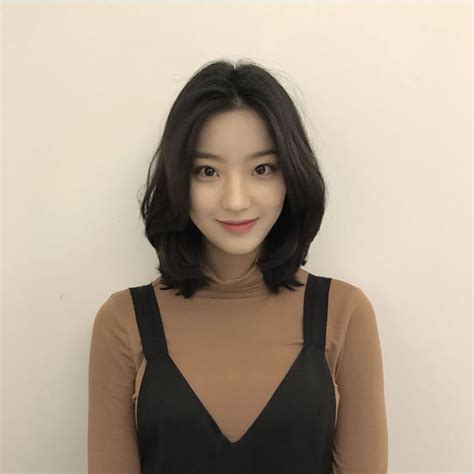 Pin By Ka Chan On Kr Girls Gaya Rambut Lurus Gaya Rambut Pendek