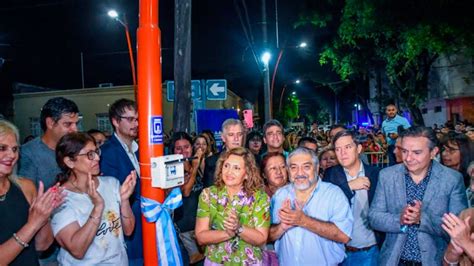 La Intendente Fuentes Y Vecinos Habilitaron Nueva Iluminaci N Led En El