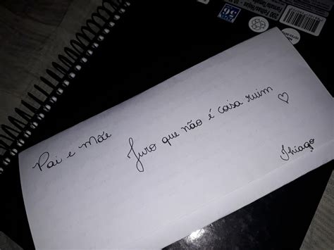 Jovem faz carta aos pais para assumir que é gay e viraliza na web