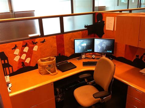 Halloween Cube 2010 Halloween Cubicle Office Desk Decor Halloween