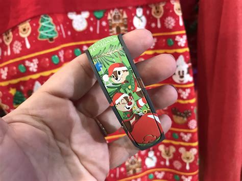 New Holiday Magicbands Coming To Walt Disney World