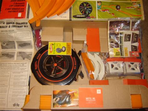 Hot Wheels Race Tracks Page