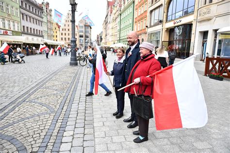 2 maja Wrocław świętuje Dzień Flagi Rzeczypospolitej Polskiej Zobacz