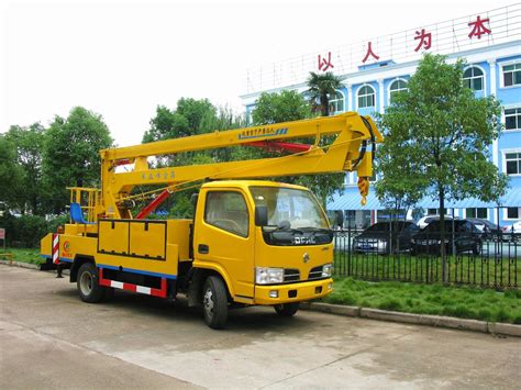 China Dongfeng 18m 20m 22m 24m 25m Hydraulic Aerial Manlift High