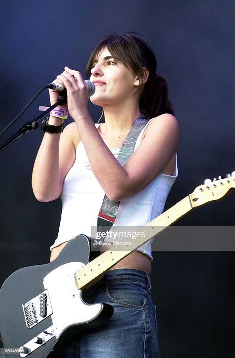 Justine Frischmann From Elastica Performs Live At Glastonbury News