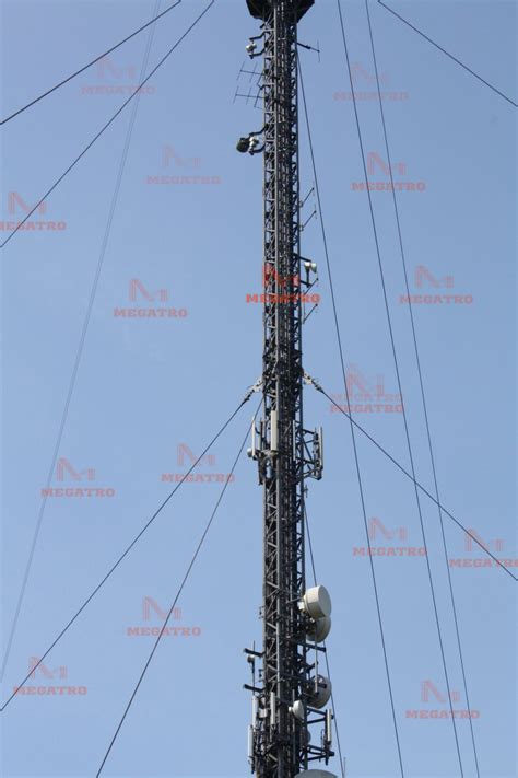 Megatro Type E Guyed Telecom Steel Masts China Megatro Guyed Telecom