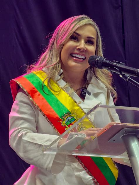 Según La Revista Forbes La Alcaldesa De Ibagué Johana Aranda Se Encuentra Entre Las 100 Mujeres